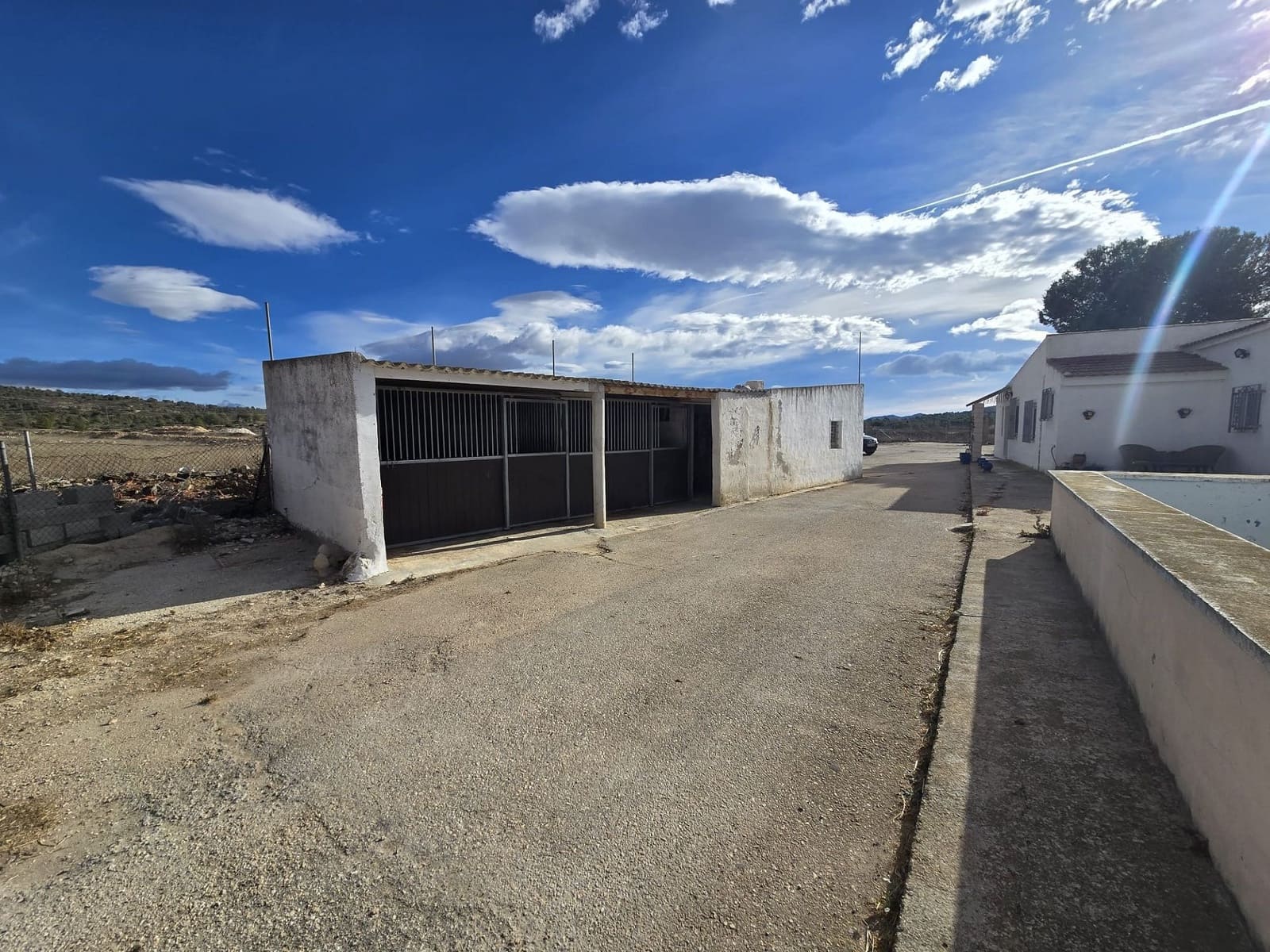 Chalet de 3 habitaciones en Monóvar / Monóver en venta con piscina garaje - 200.000 € (Ref: 9858753)