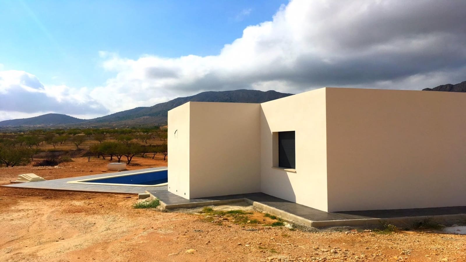 Chalet de 4 habitaciones en Hondón de las Nieves en venta con piscina - 310.924 € (Ref: 9858754)