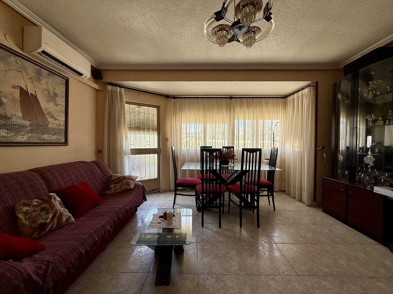 5 bedroom Apartment for sale in Pinoso with pool - € 130,000 (Ref: 9858765)
