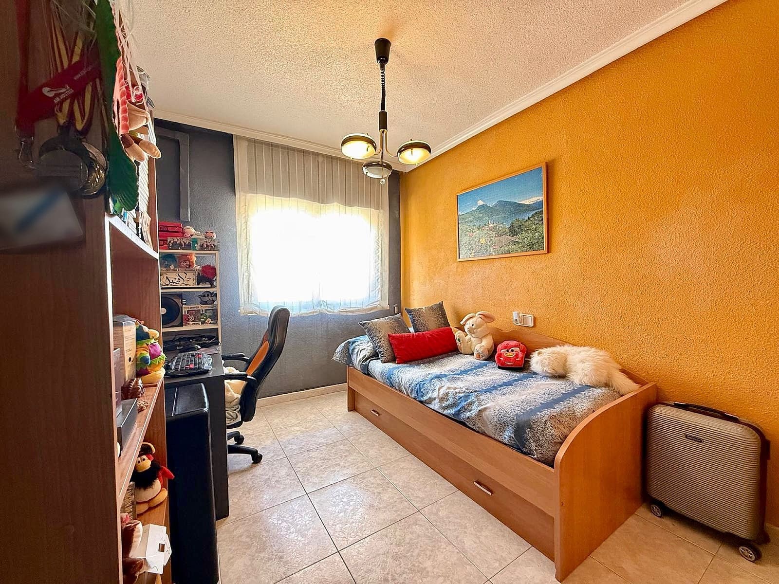 5 bedroom Apartment for sale in Pinoso with pool - € 130,000 (Ref: 9858765)