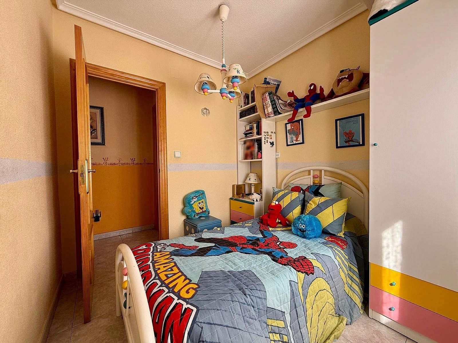 5 bedroom Apartment for sale in Pinoso with pool - € 130,000 (Ref: 9858765)