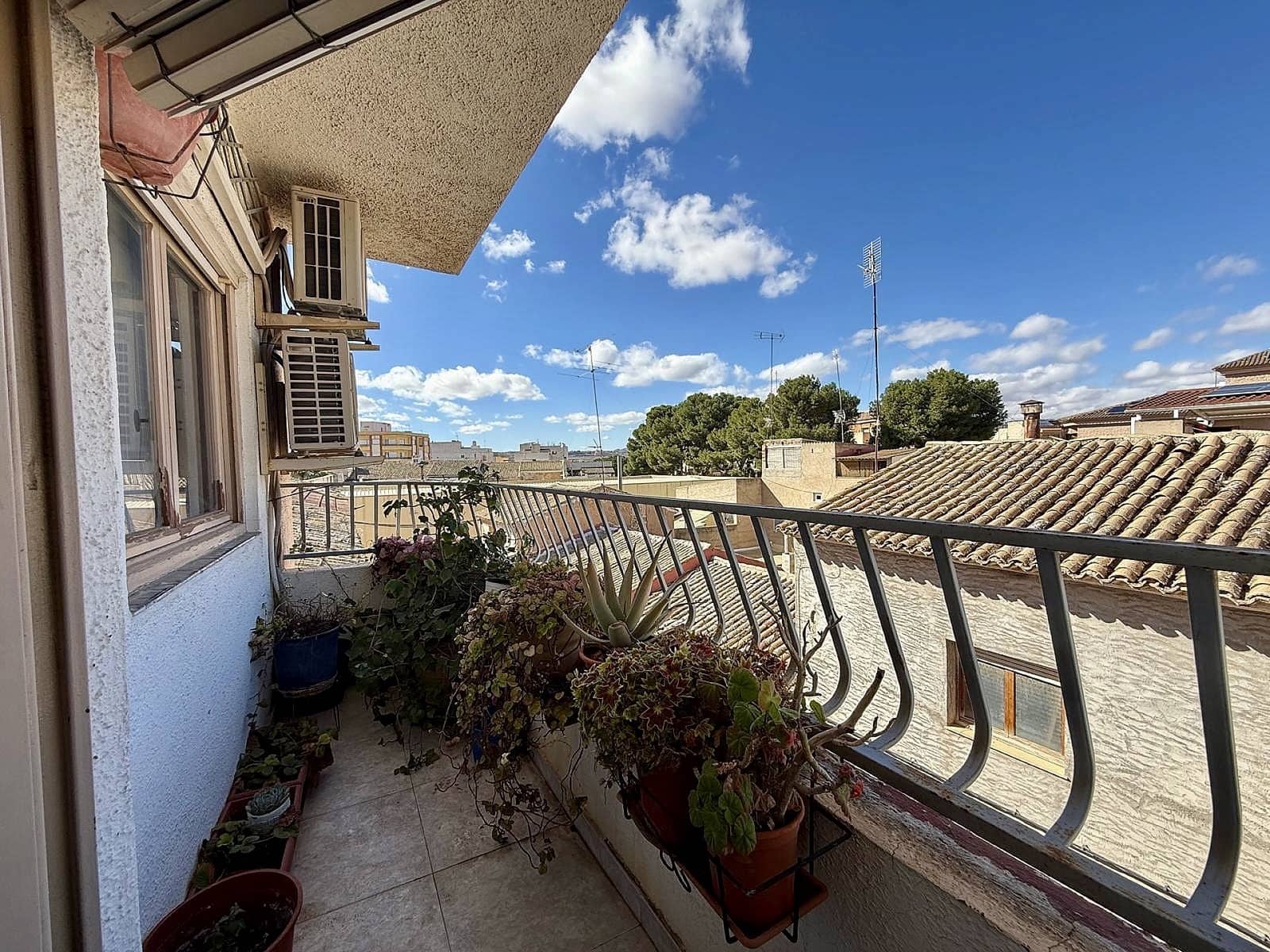 5 bedroom Apartment for sale in Pinoso with pool - € 130,000 (Ref: 9858765)