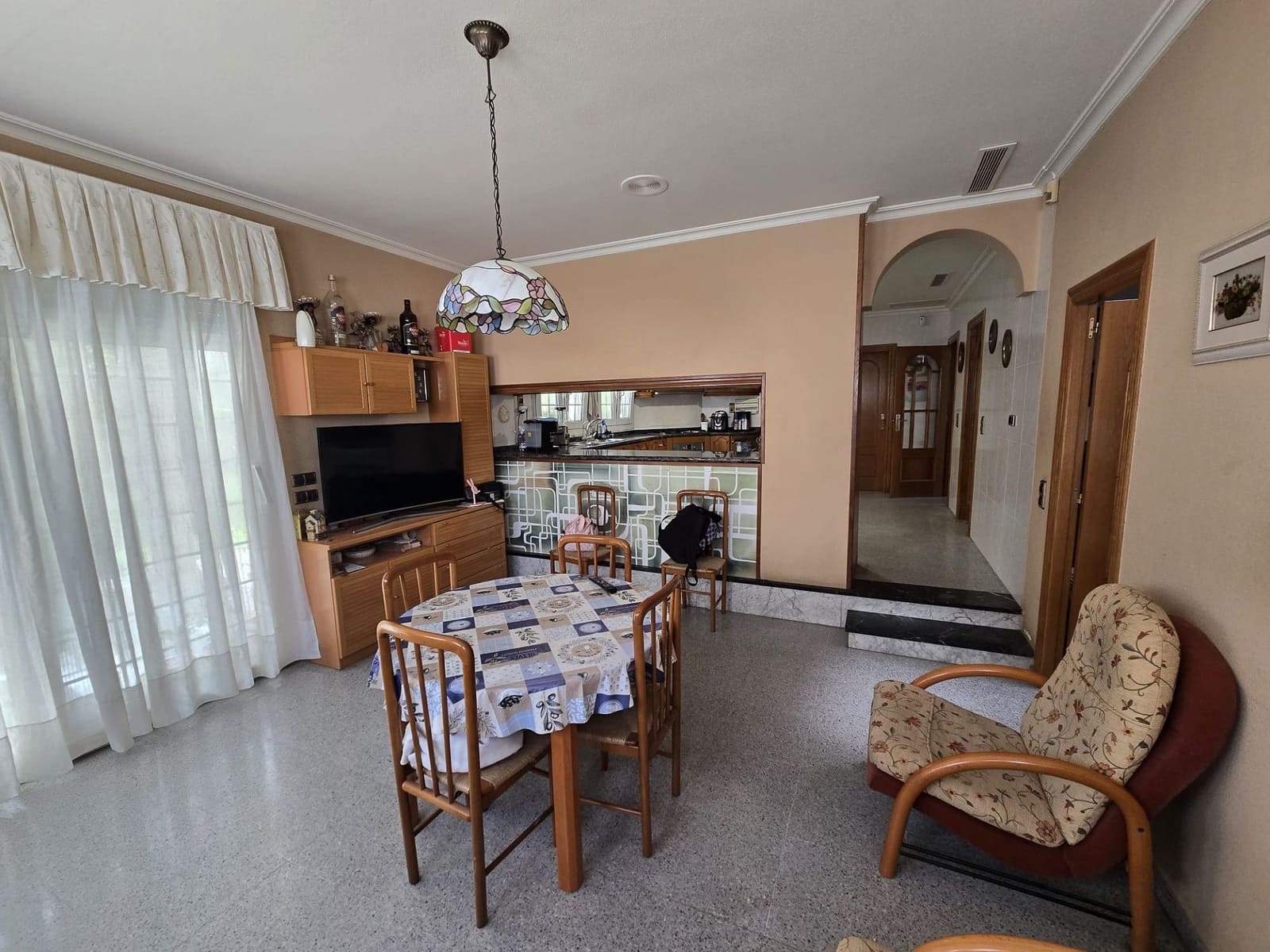 6 soverom Villa til salgs i Sax med svømmebasseng garasje - € 575 000 (Ref: 9858774)