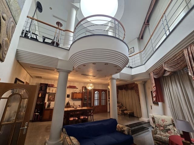 6 soverom Villa til salgs i Sax med svømmebasseng garasje - € 575 000 (Ref: 9858774)