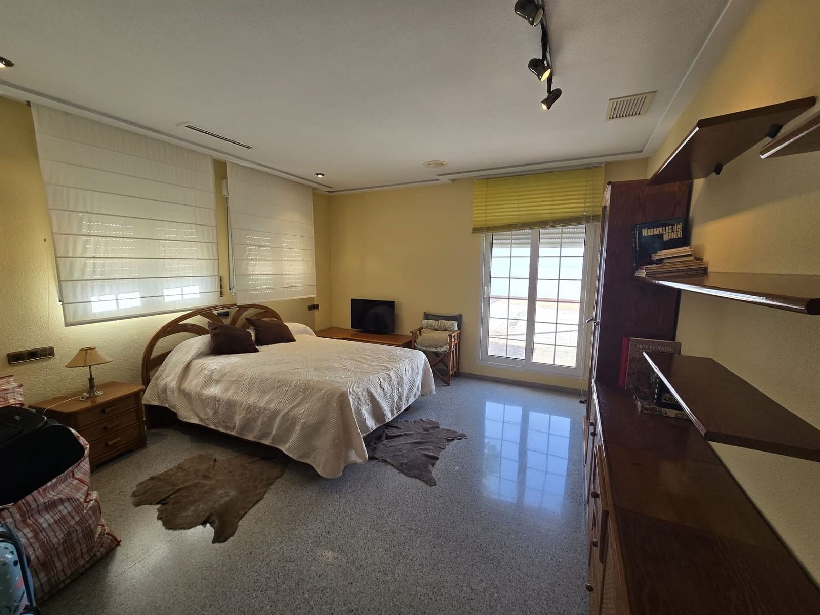 6 soverom Villa til salgs i Sax med svømmebasseng garasje - € 575 000 (Ref: 9858774)