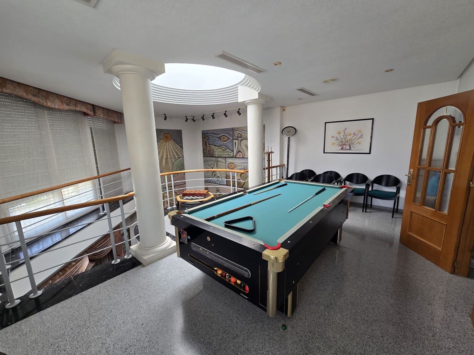 6 soverom Villa til salgs i Sax med svømmebasseng garasje - € 575 000 (Ref: 9858774)