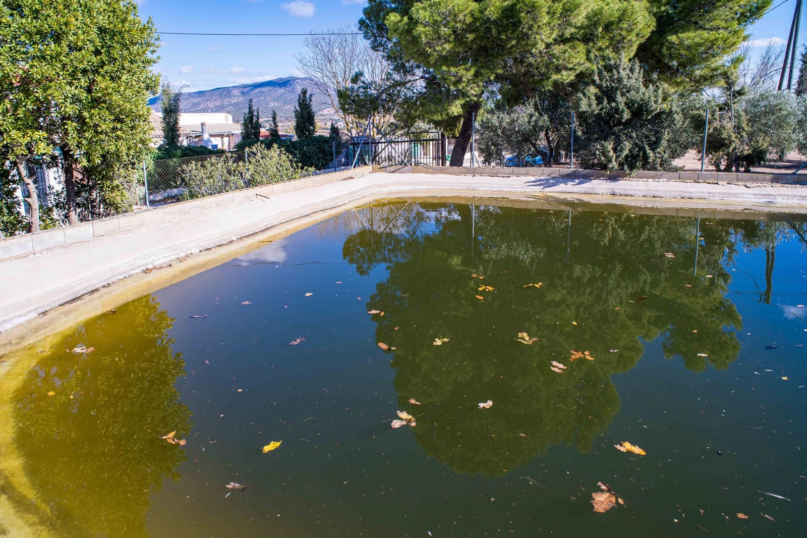 8 bedroom Finca/Country House for sale in Raspay with pool - € 300,000 (Ref: 9858784)