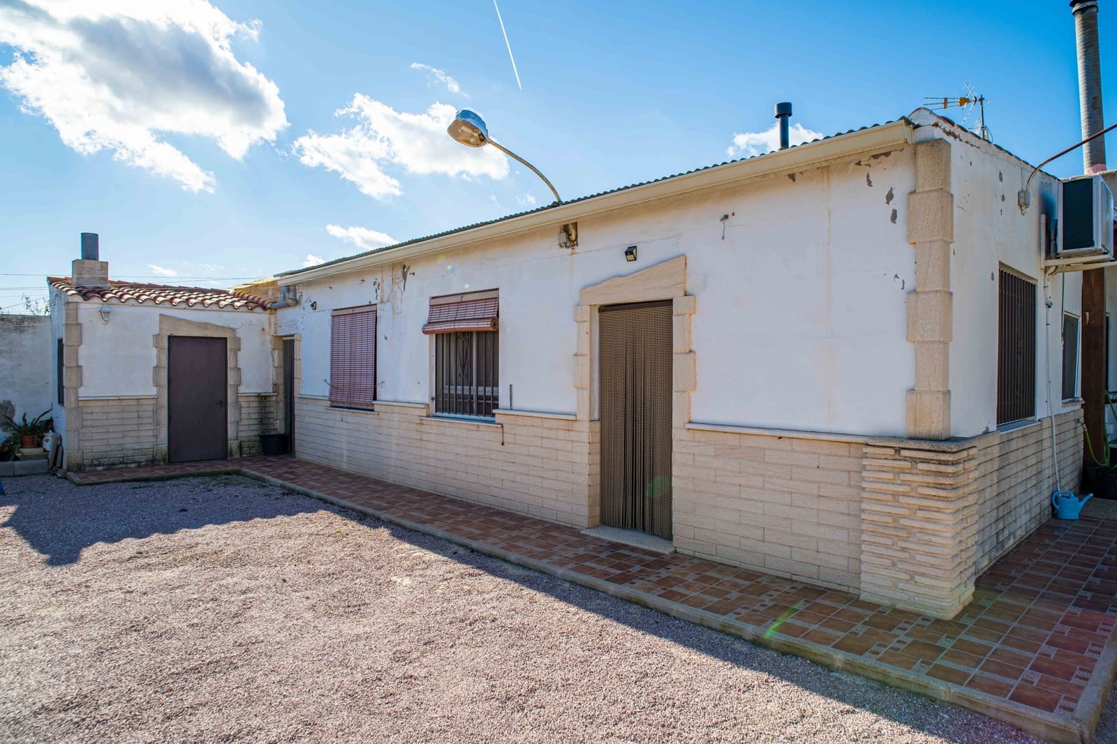 8 bedroom Finca/Country House for sale in Raspay with pool - € 300,000 (Ref: 9858784)