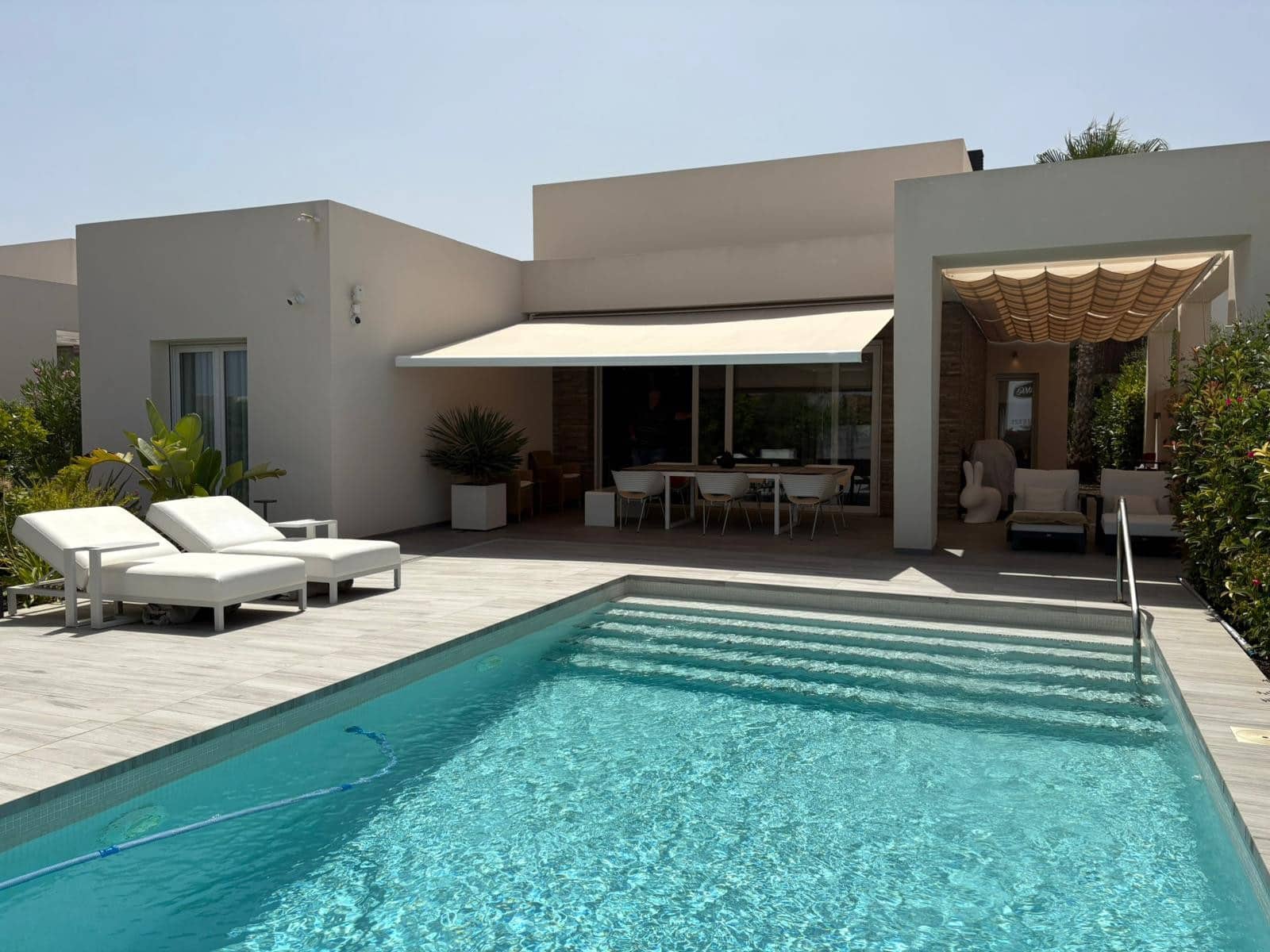 2 slaapkamer Villa te koop in Algorfa met zwembad - € 610.000 (Ref: 9858786)