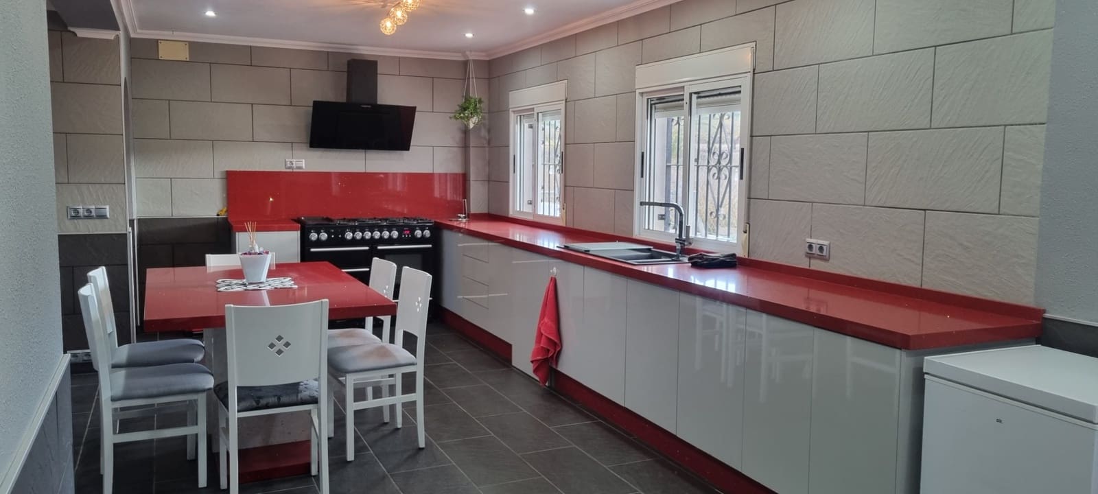 6 soverom Villa til salgs i Hondon de los Frailes med svømmebasseng garasje - € 595 000 (Ref: 9858791)