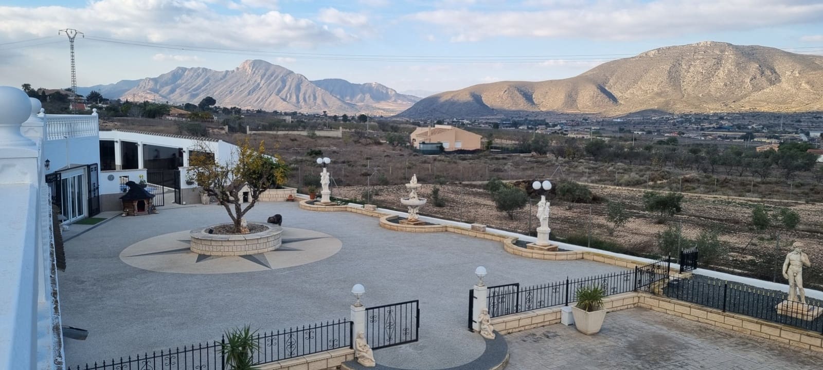 6 soverom Villa til salgs i Hondon de los Frailes med svømmebasseng garasje - € 595 000 (Ref: 9858791)