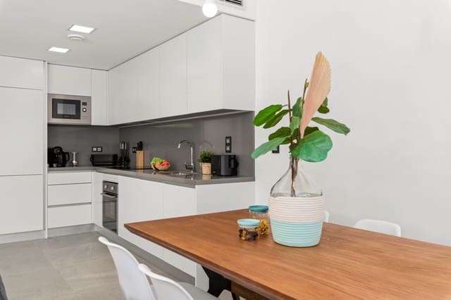 Chalet de 3 habitaciones en El Raso, Guardamar del Segura en venta con piscina - 445.000 € (Ref: 9858796)