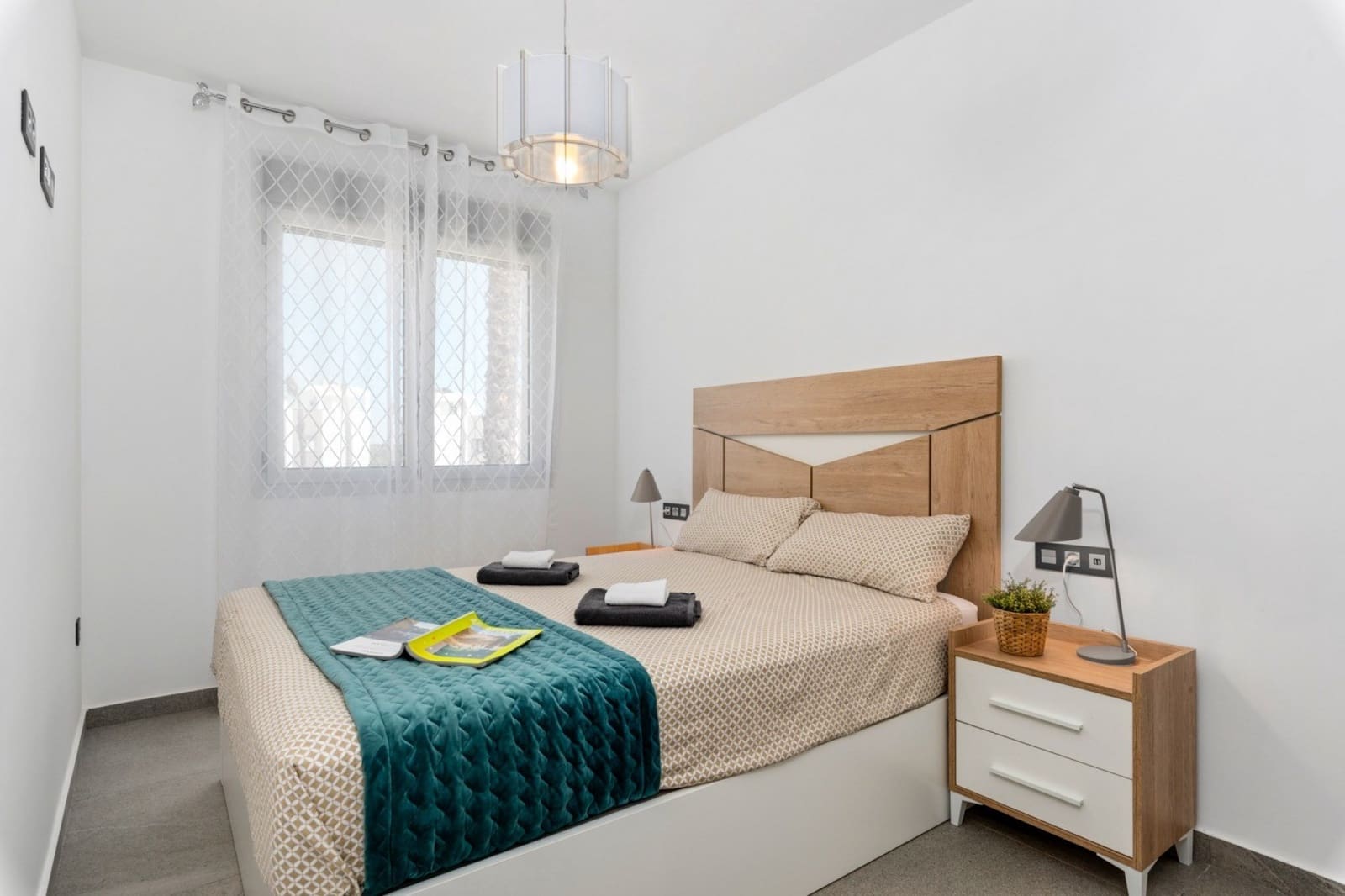 Chalet de 3 habitaciones en El Raso en venta con piscina - 445.000 € (Ref: 9858796)