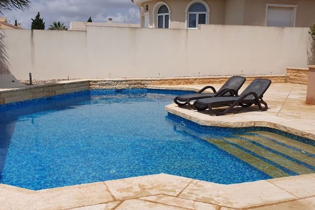 4 quarto Moradia para venda em Ciudad Quesada, Rojales com piscina - 470 000 € (Ref: 9858797)