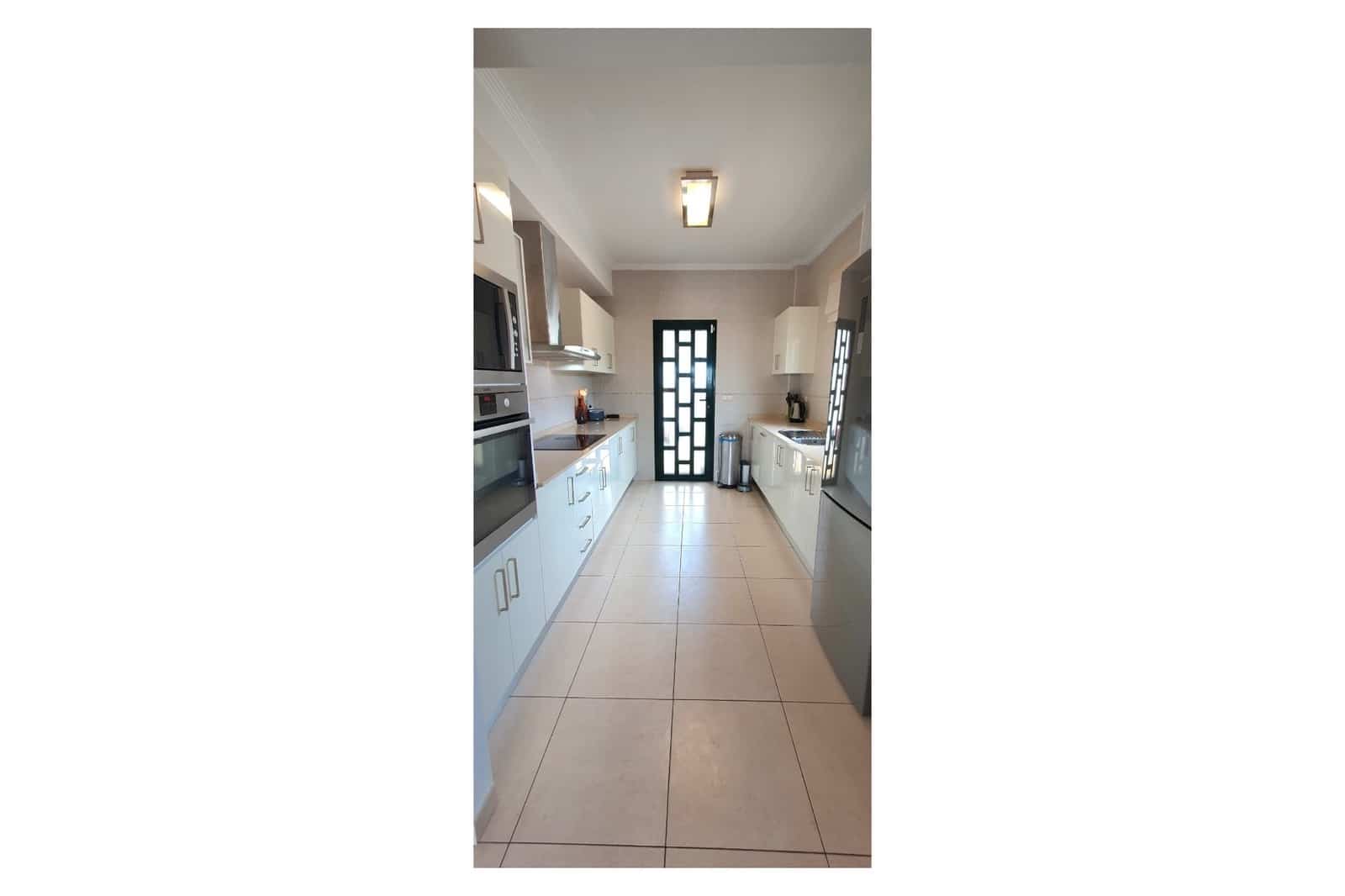 Chalet de 4 habitaciones en Ciudad Quesada en venta con piscina - 470.000 € (Ref: 9858797)