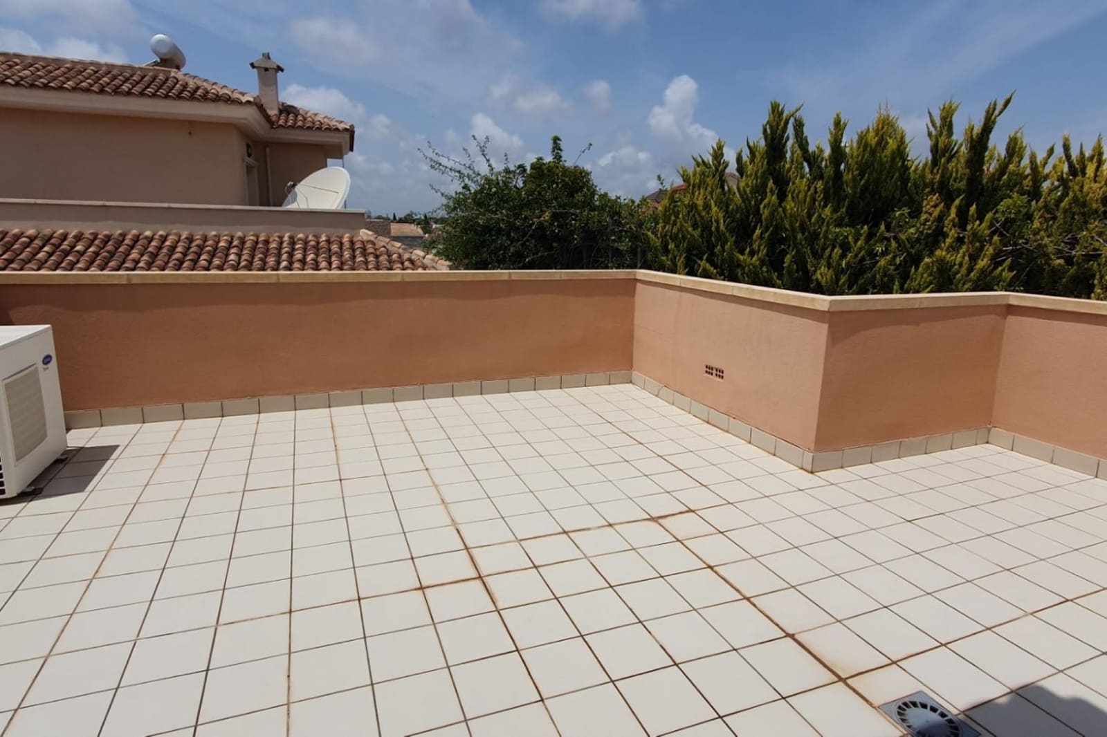 Chalet de 4 habitaciones en Ciudad Quesada en venta con piscina - 470.000 € (Ref: 9858797)