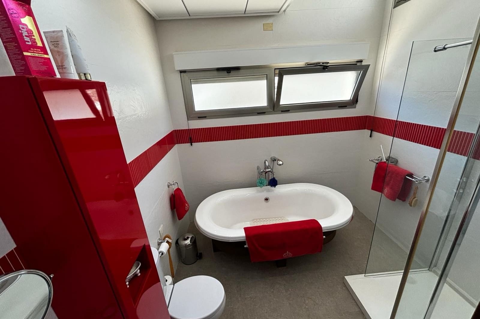 3 slaapkamer Villa te koop in Cox met zwembad garage - € 340.000 (Ref: 9858798)