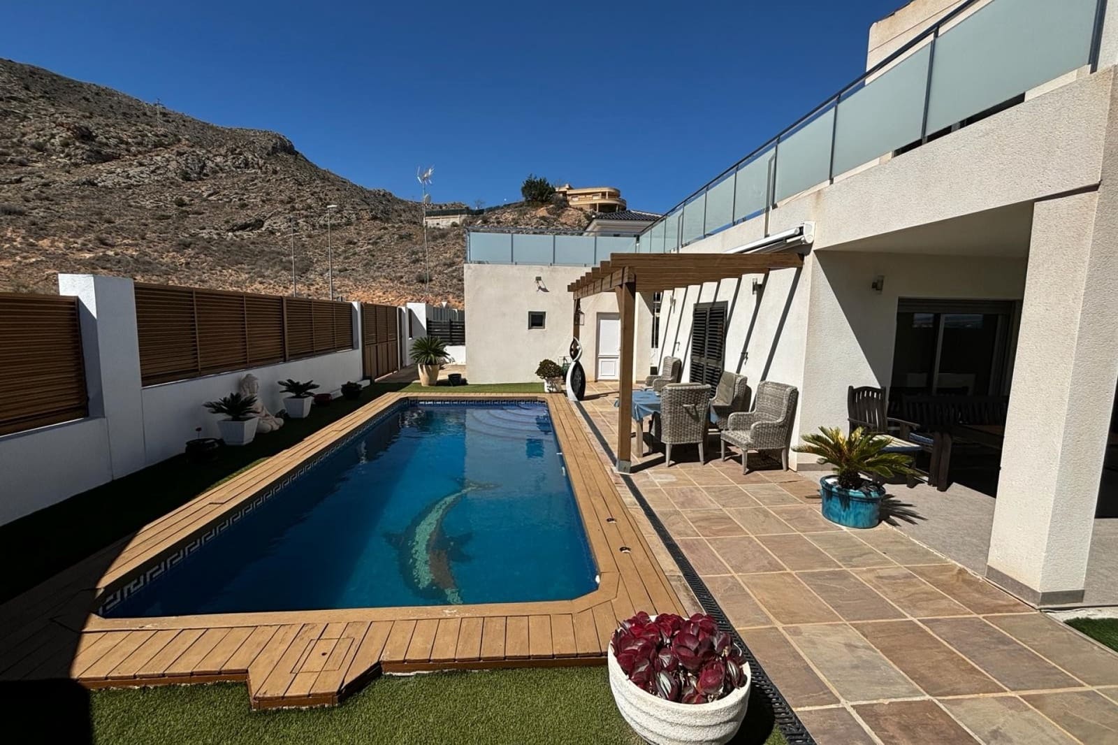 3 slaapkamer Villa te koop in Cox met zwembad garage - € 340.000 (Ref: 9858798)