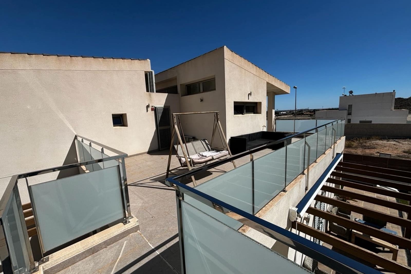3 slaapkamer Villa te koop in Cox met zwembad garage - € 340.000 (Ref: 9858798)