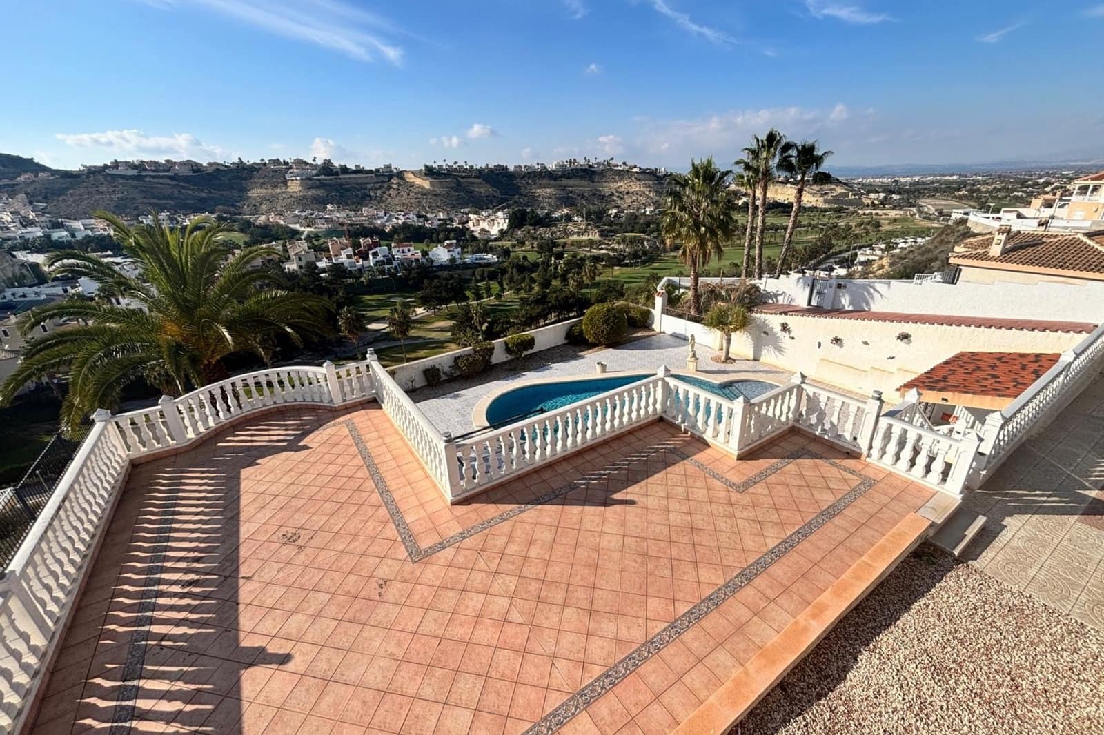 5 soveværelse Villa til salg i Ciudad Quesada med swimmingpool - € 595.000 (Ref: 9858799)