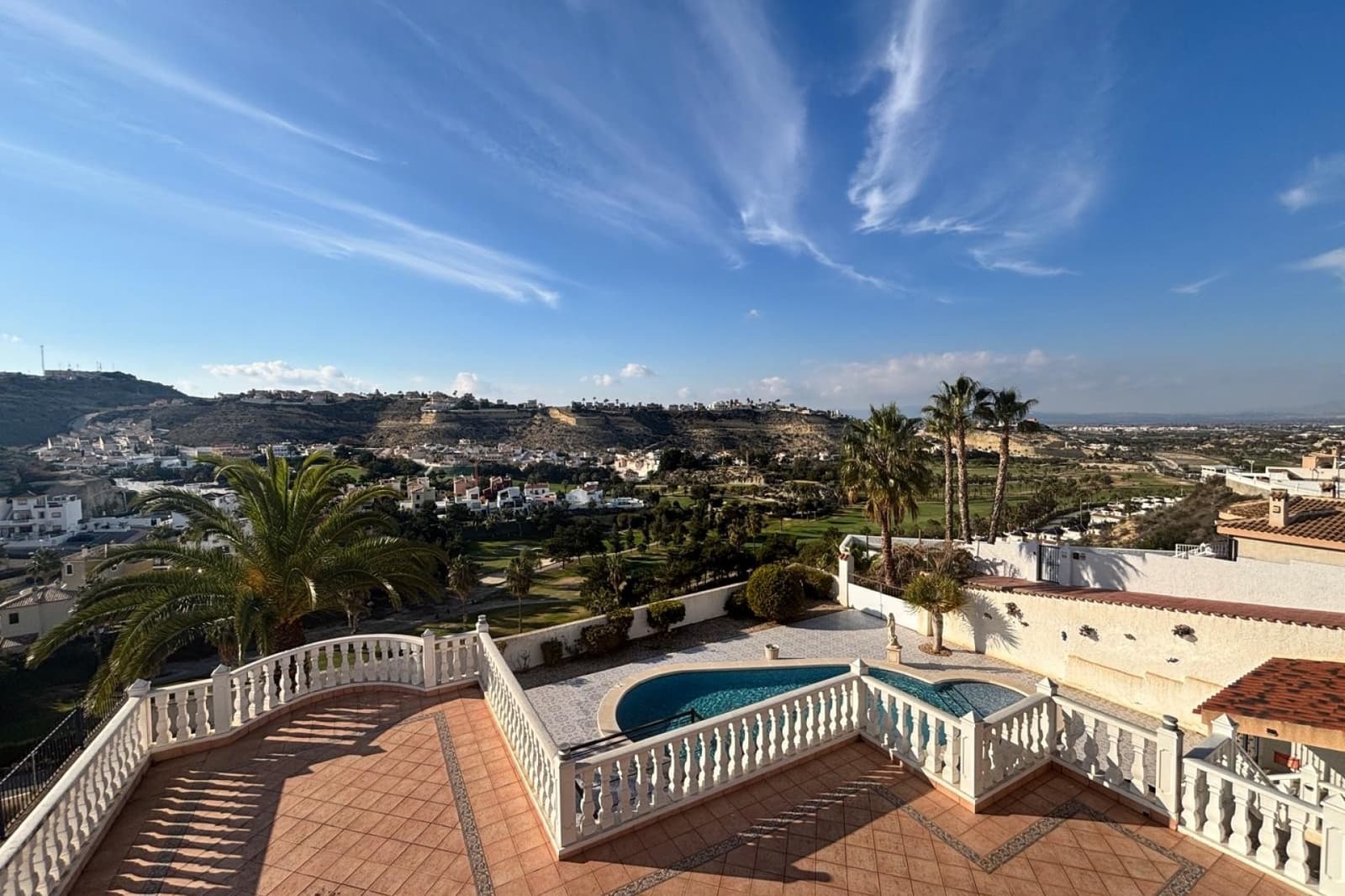 5 soveværelse Villa til salg i Ciudad Quesada med swimmingpool - € 595.000 (Ref: 9858799)