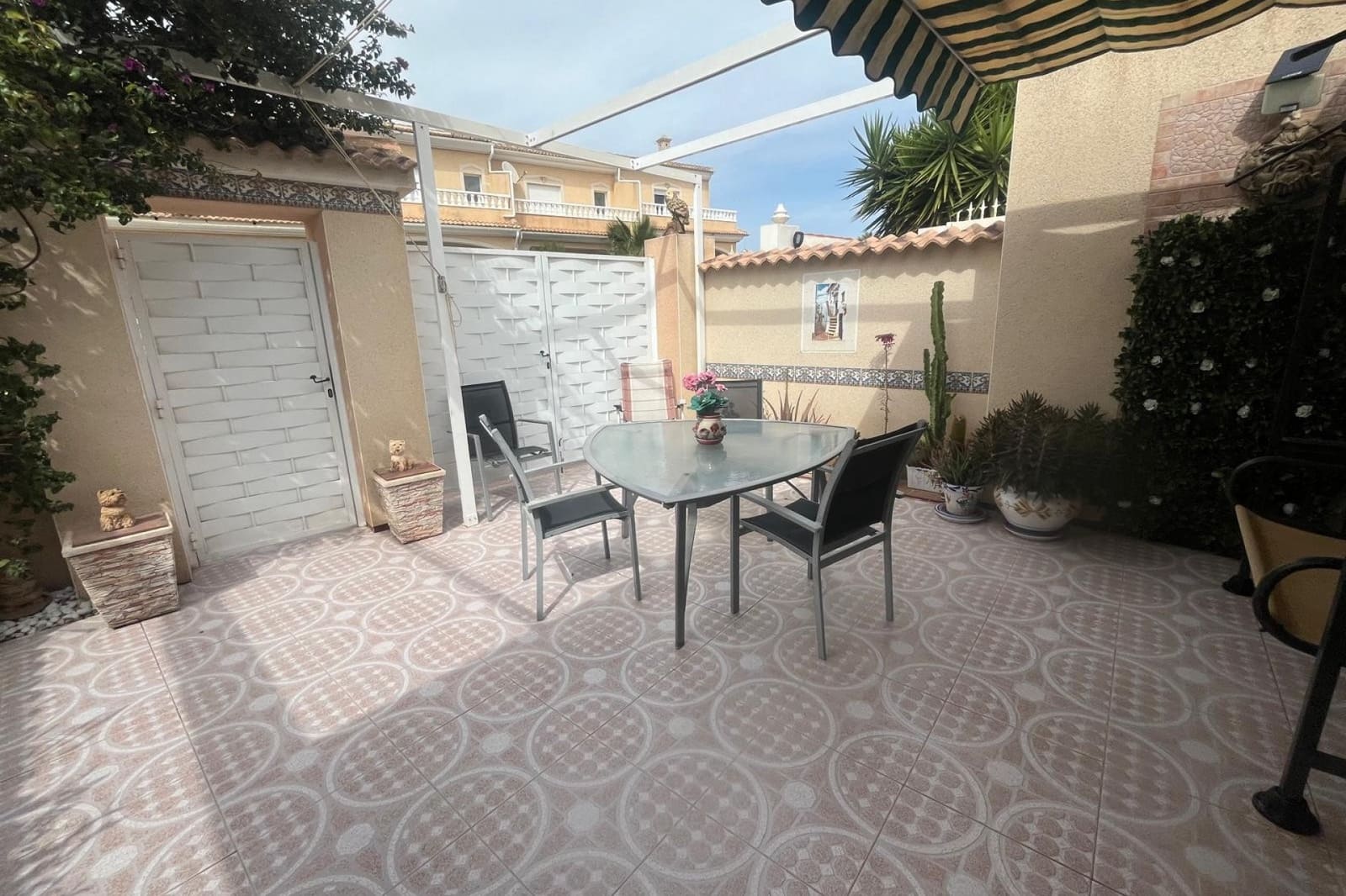 Bungalow de 2 habitaciones en Doña Pepa en venta con piscina - 189.995 € (Ref: 9858804)