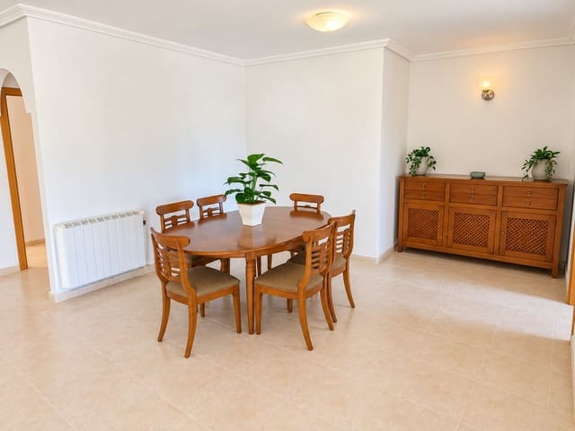 5 bedroom Villa for sale in Algorfa with pool garage - € 780,000 (Ref: 10004504)