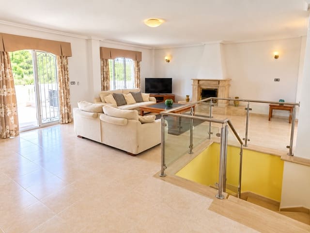 5 bedroom Villa for sale in Algorfa with pool garage - € 780,000 (Ref: 10004504)