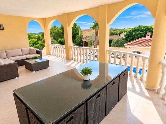5 bedroom Villa for sale in Algorfa with pool garage - € 780,000 (Ref: 10004504)