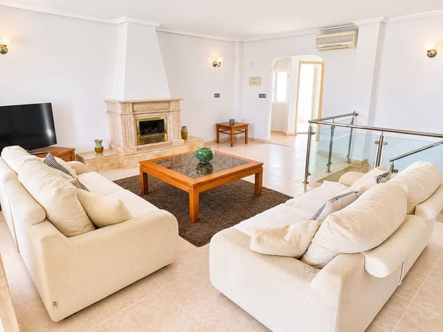 5 bedroom Villa for sale in Algorfa with pool garage - € 780,000 (Ref: 10004504)