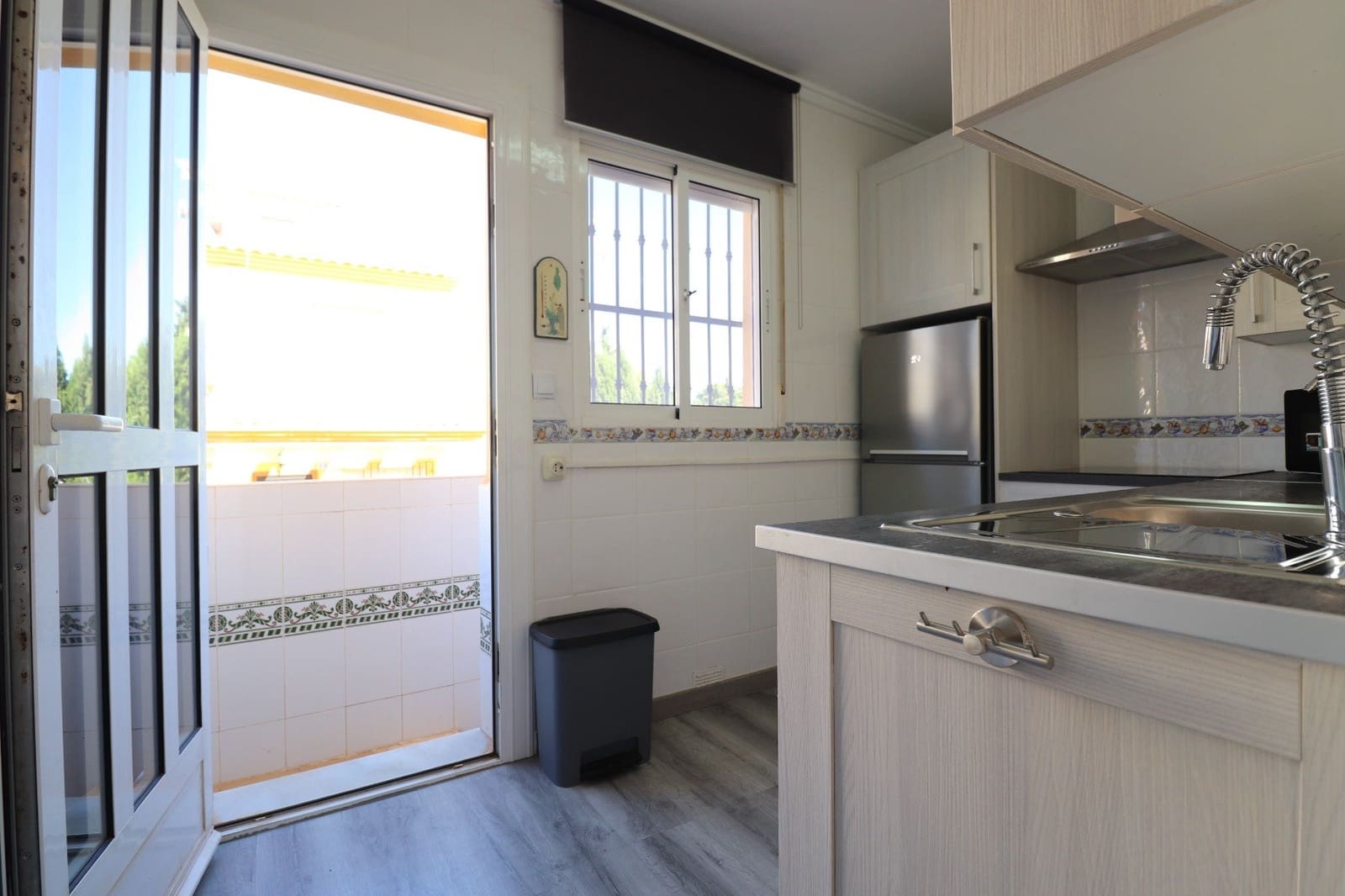 2 soveværelse Byhus til salg i Algorfa med swimmingpool garage - € 159.950 (Ref: 10029602)