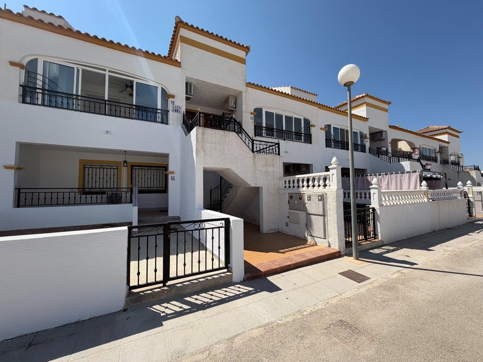 2 soveværelse Lejlighed til salg i Orihuela med swimmingpool - € 132.000 (Ref: 10043369)