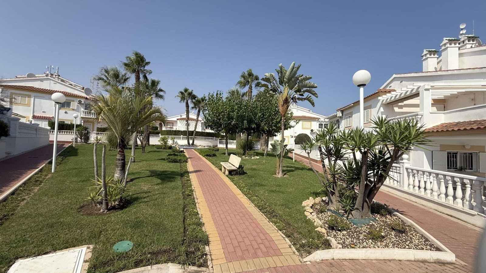 2 sovrum Lägenhet till salu i Playa Flamenca med pool garage - 229 000 € (Ref: 10052001)
