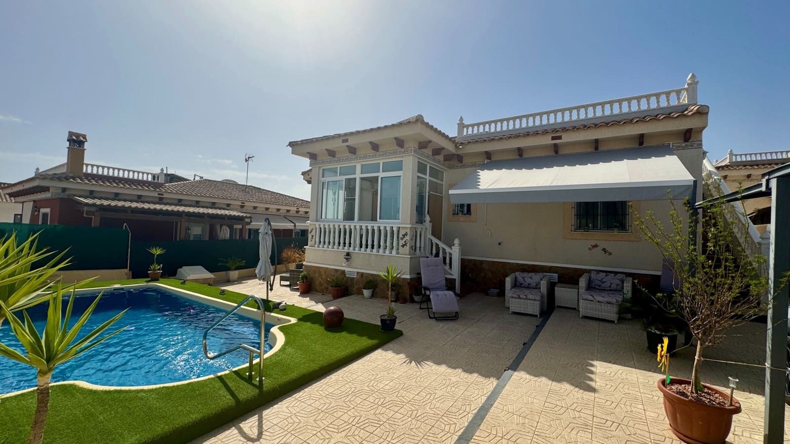 Chalet de 2 habitaciones en Bigastro en venta con piscina garaje - 273.000 € (Ref: 10052079)