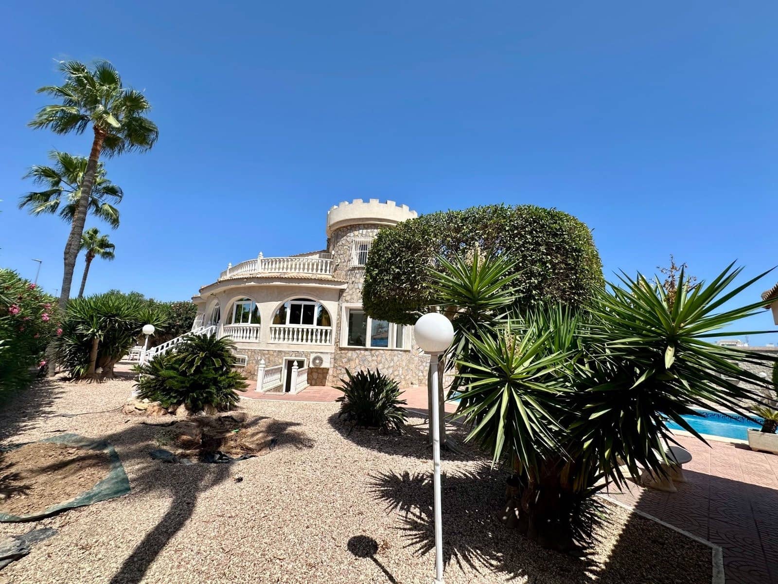 6 soveværelse Villa til salg i Dona Pepa med swimmingpool garage - € 845.000 (Ref: 10060628)