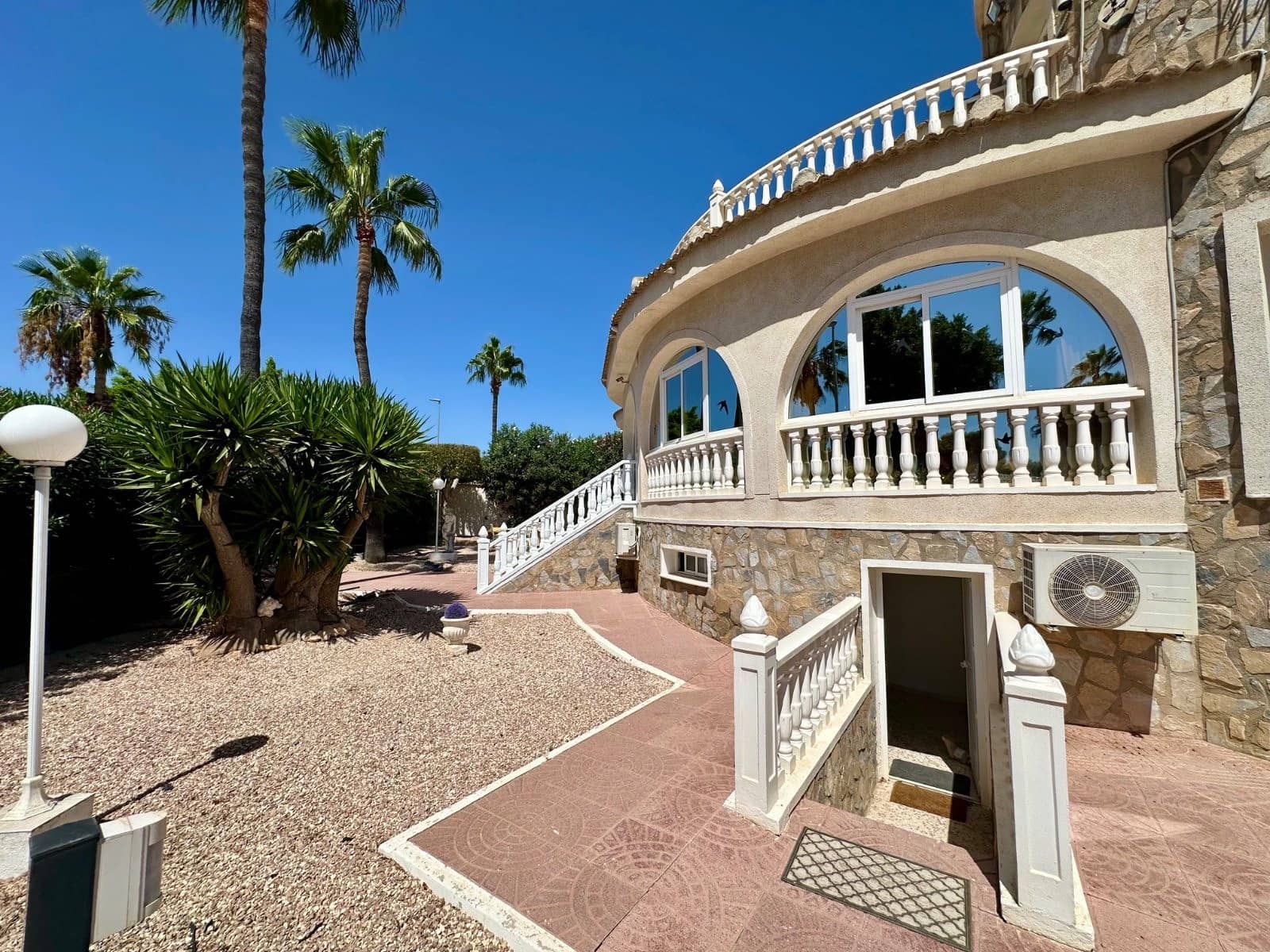 6 soveværelse Villa til salg i Dona Pepa med swimmingpool garage - € 845.000 (Ref: 10060628)