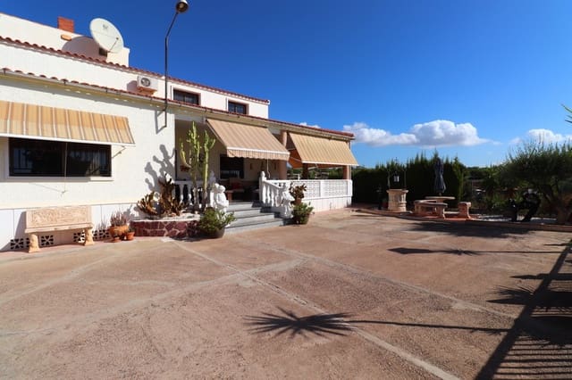6 bedroom Villa for sale in Crevillente / Crevillent with pool garage - € 468,000 (Ref: 10082006)