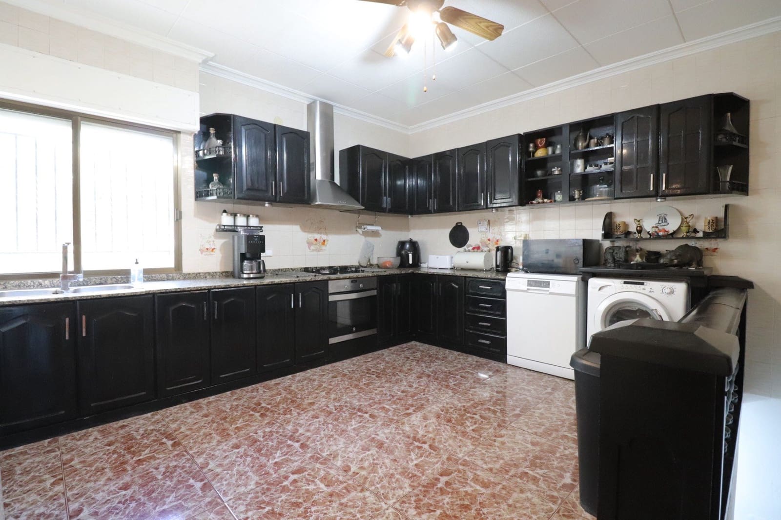 6 bedroom Villa for sale in Crevillente / Crevillent with pool garage - € 468,000 (Ref: 10082006)