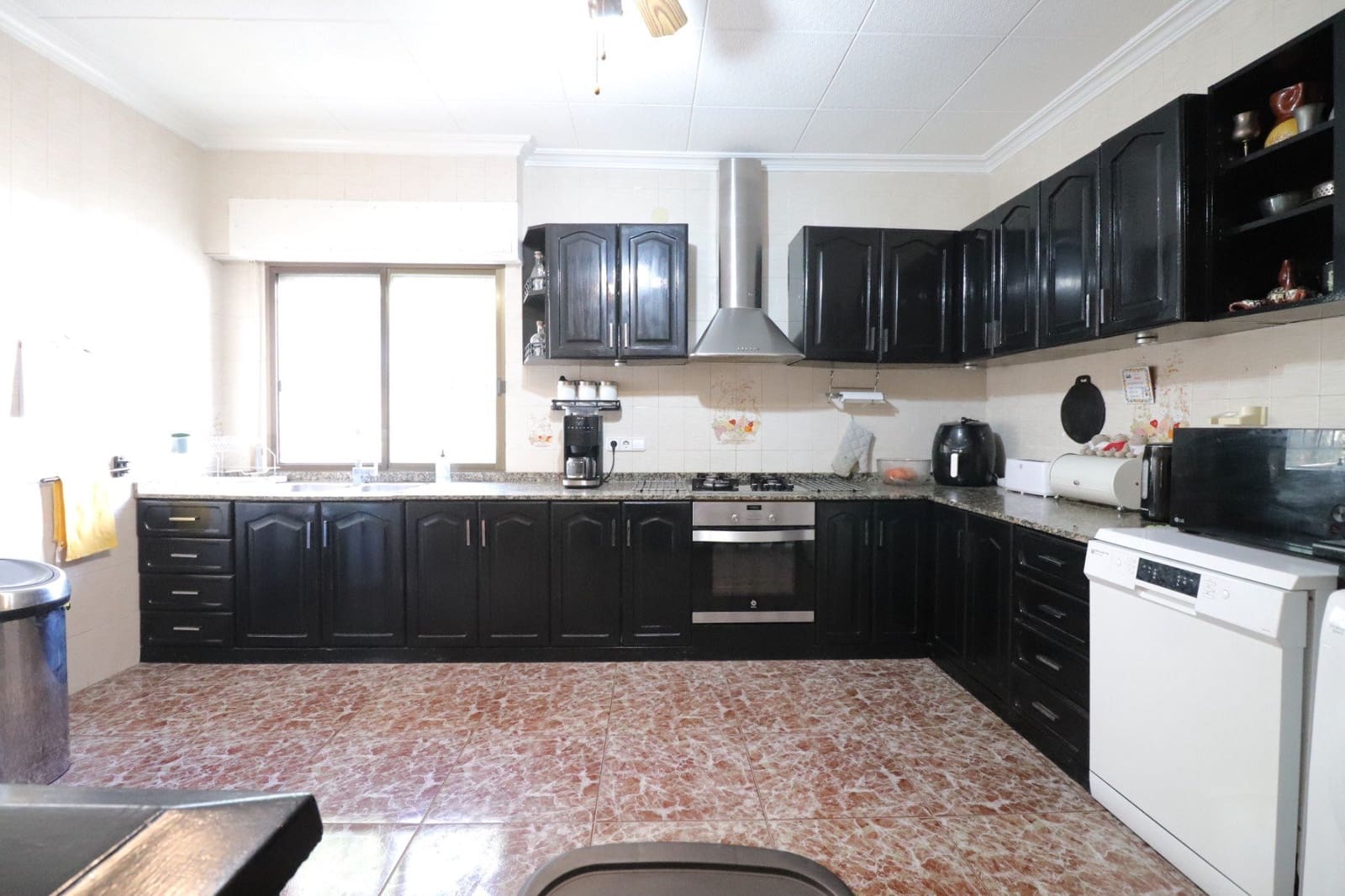 6 bedroom Villa for sale in Crevillente / Crevillent with pool garage - € 468,000 (Ref: 10082006)