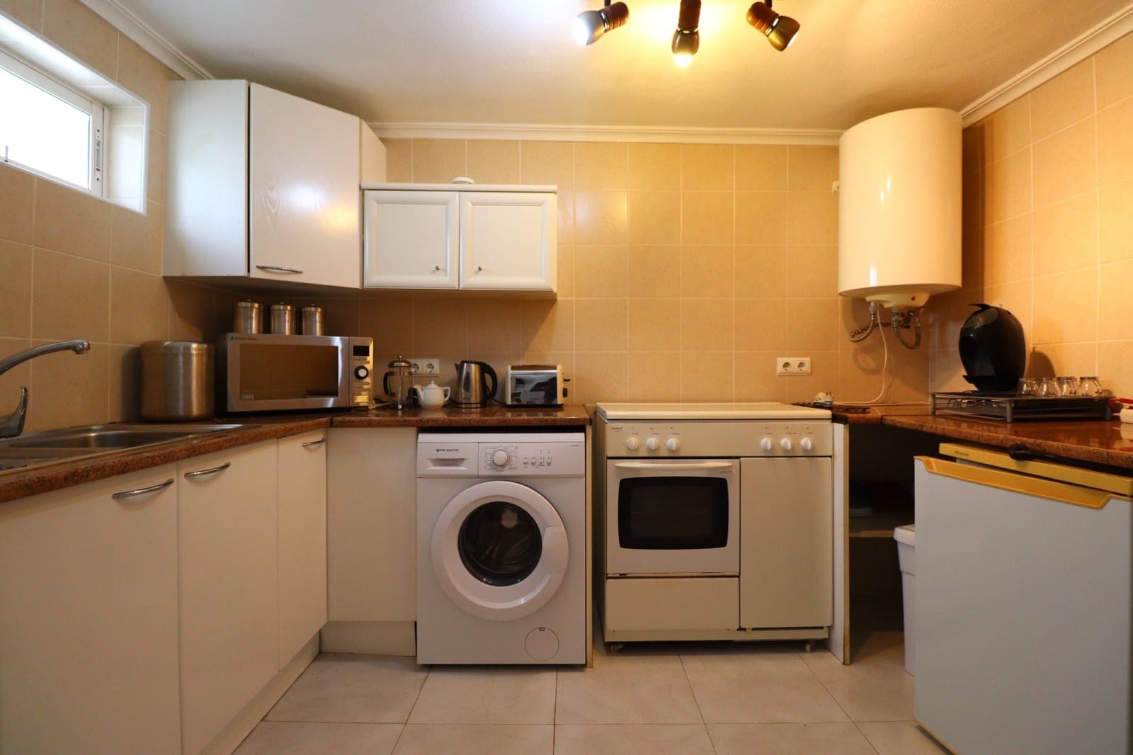 6 bedroom Villa for sale in Crevillente / Crevillent with pool garage - € 468,000 (Ref: 10082006)