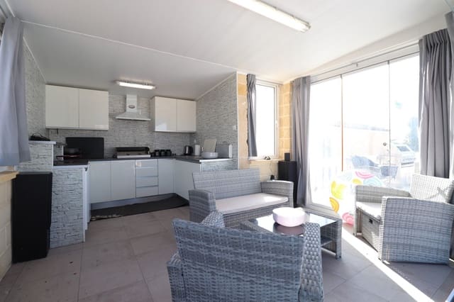 3 soveværelse Villa til salg i Callosa de Segura med swimmingpool garage - € 350.000 (Ref: 10082007)