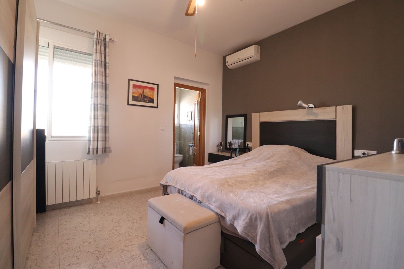3 soveværelse Villa til salg i Callosa de Segura med swimmingpool garage - € 350.000 (Ref: 10082007)