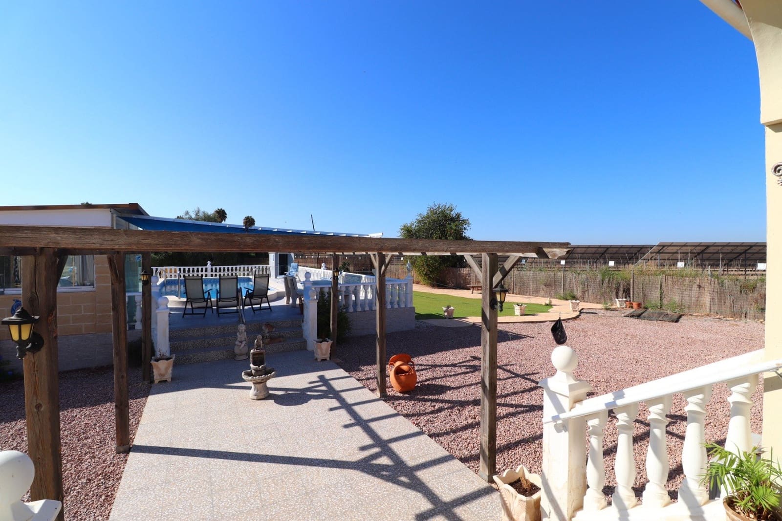 3 soveværelse Villa til salg i Callosa de Segura med swimmingpool garage - € 350.000 (Ref: 10082007)
