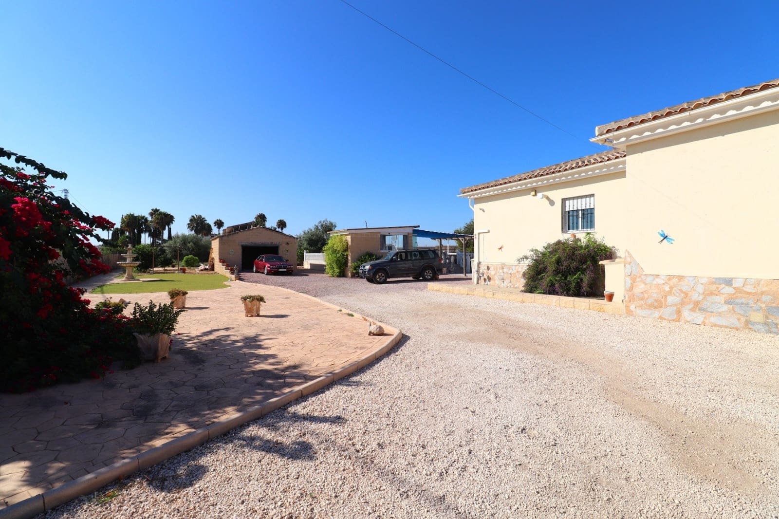 3 soveværelse Villa til salg i Callosa de Segura med swimmingpool garage - € 350.000 (Ref: 10082007)
