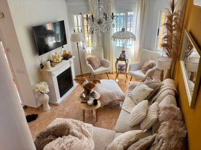 3 bedroom Villa for sale in El Raso, Guardamar del Segura with pool - € 299,500 (Ref: 10082208)