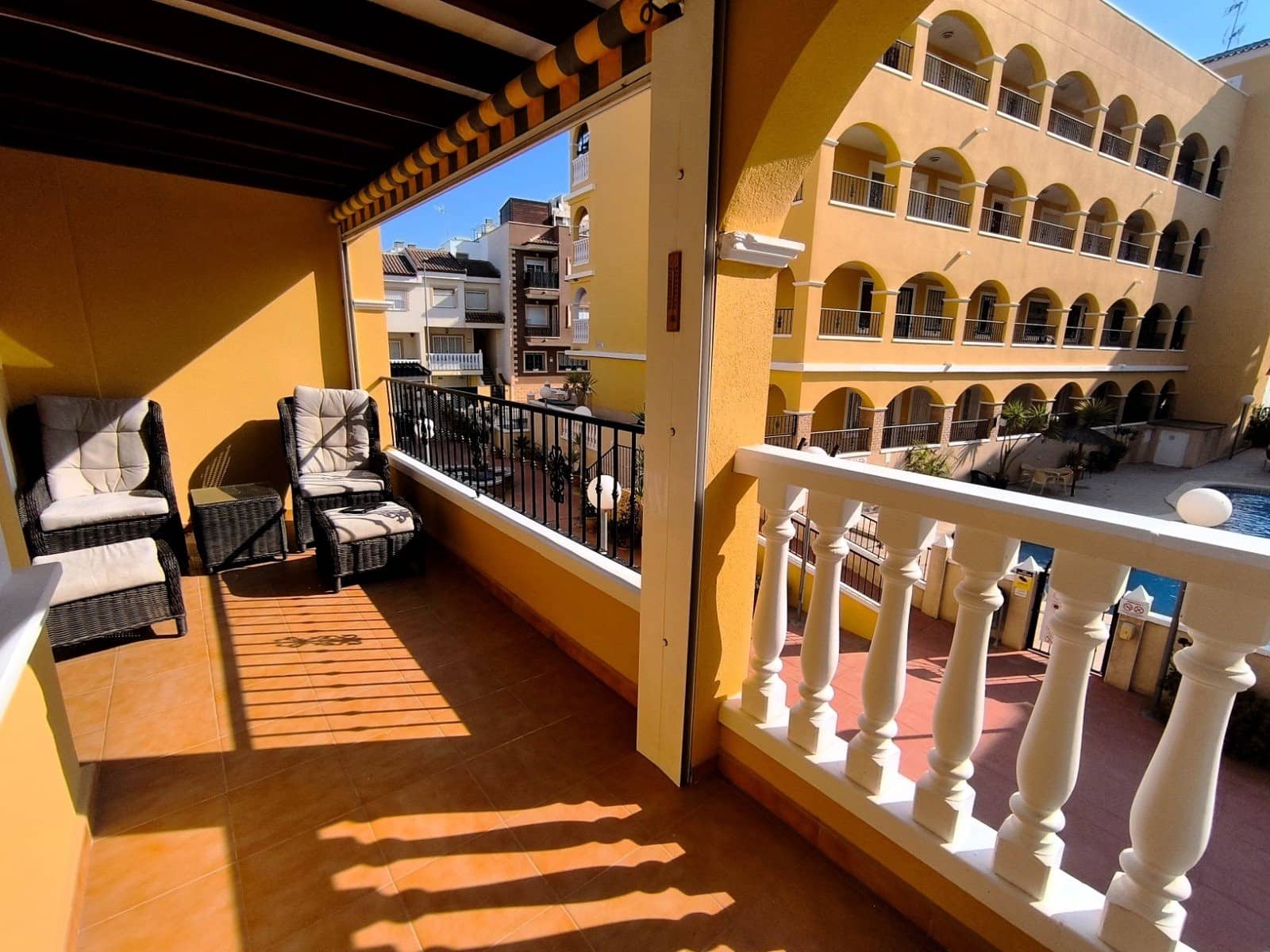 2 bedroom Apartment for sale in Algorfa with pool garage - € 119,000 (Ref: 10091344)