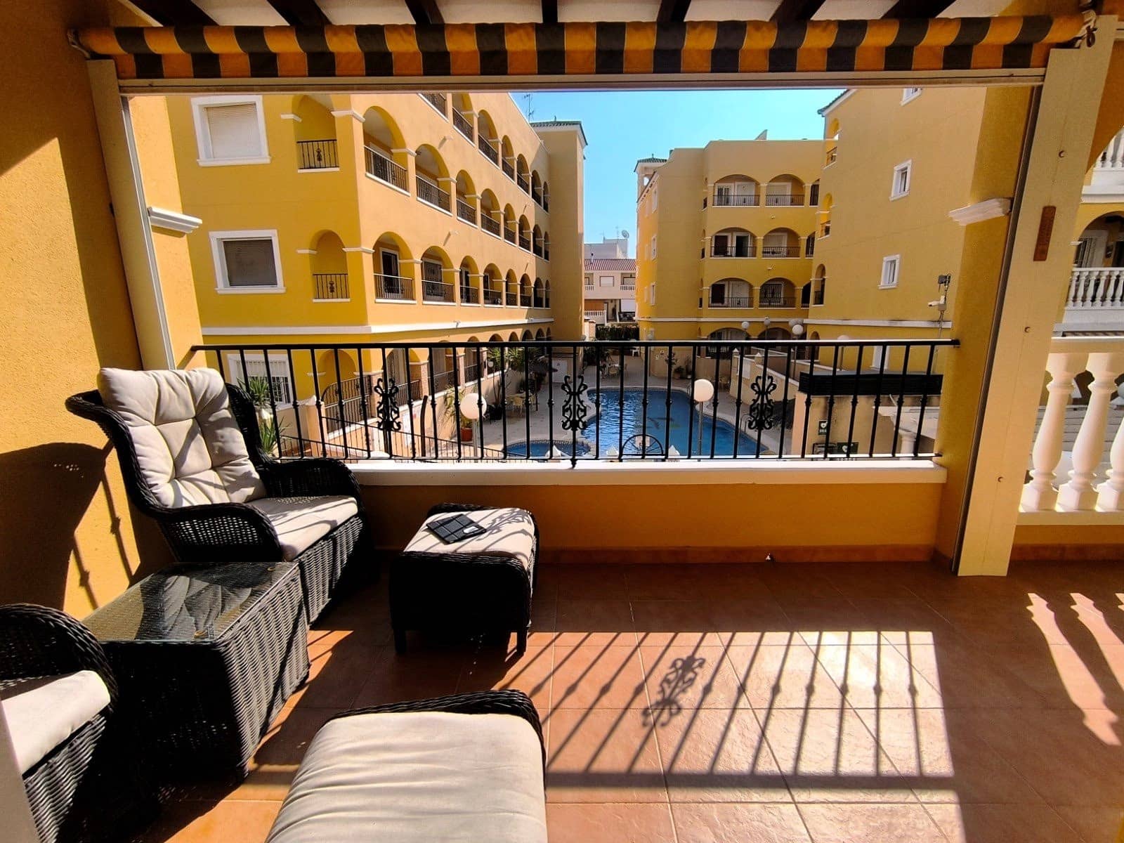 2 bedroom Apartment for sale in Algorfa with pool garage - € 119,000 (Ref: 10091344)