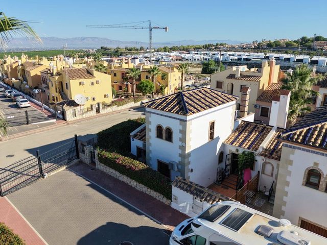 3 slaapkamer Villa te koop in Algorfa met zwembad - € 449.950 (Ref: 10101174)