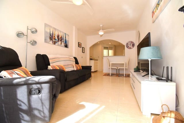 Apartamento de 2 habitaciones en Playa Flamenca, Orihuela en venta con piscina garaje - 165.000 € (Ref: 10112145)