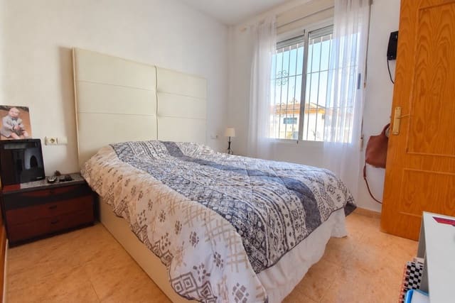 1 slaapkamer Appartement te koop in Playa Flamenca, Orihuela met zwembad garage - € 149.000 (Ref: 10112146)